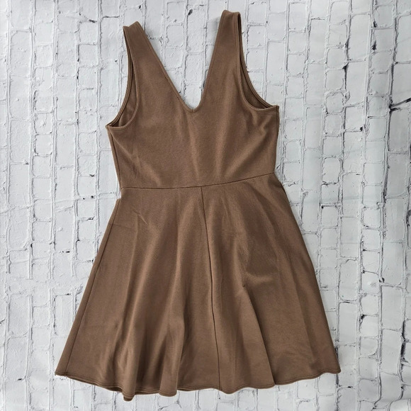 The Vanity Room Dress- Size L - V Neck, Hook Closure, Sleeveless, Ponte, Flared - Picture 7 of 7